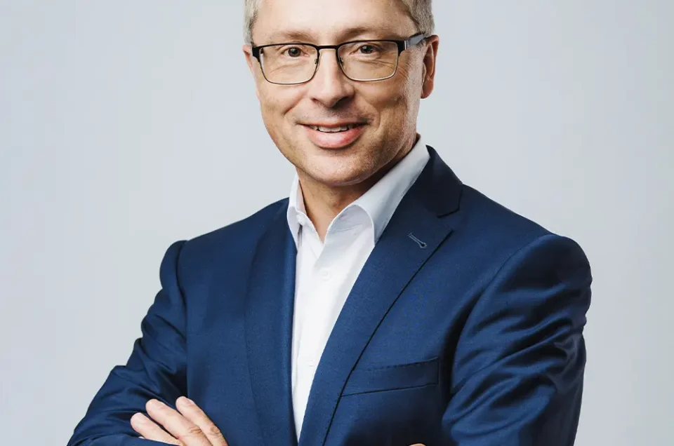 Bernhard Voit